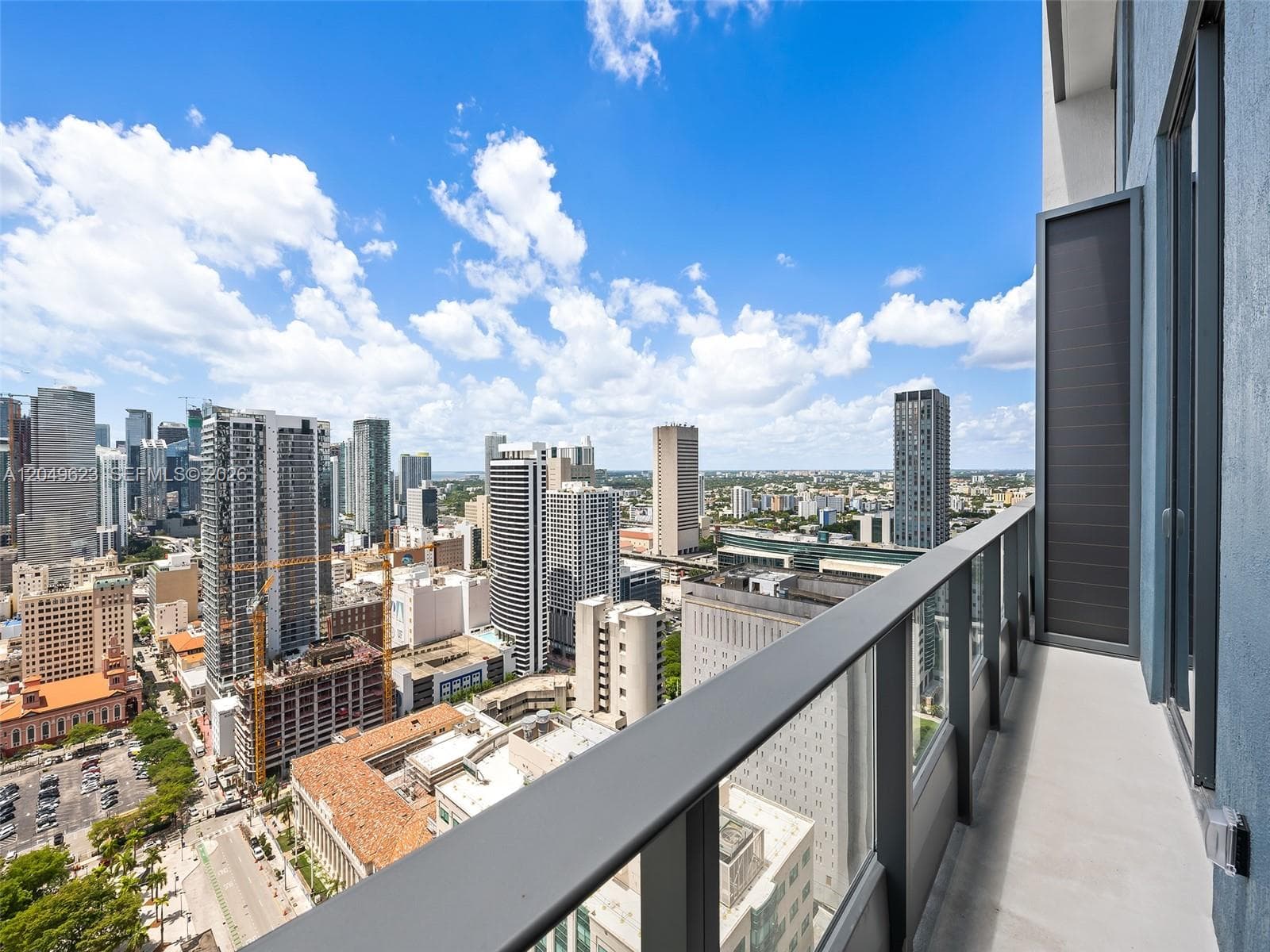 121 NE 5th St # 3703, Miami, FL 33132 photo 2