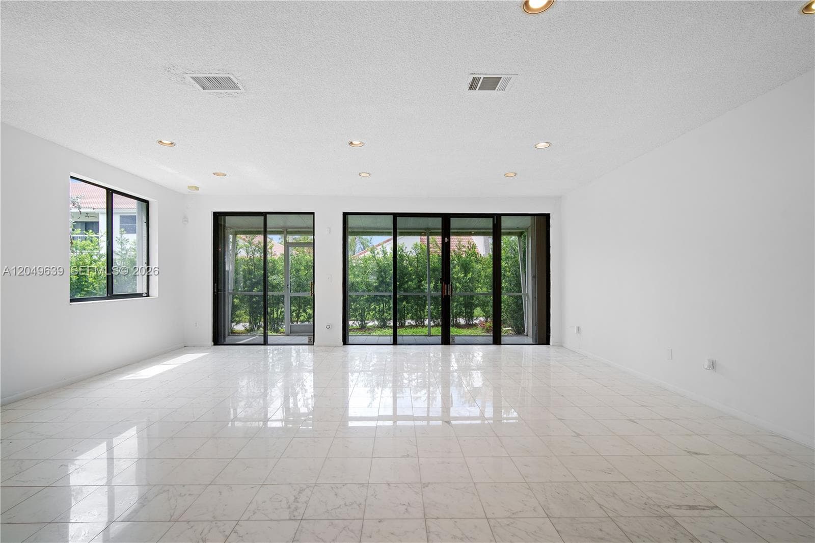 21378 Marina Cove Cir # 11-B, Aventura, FL 33180 photo 3