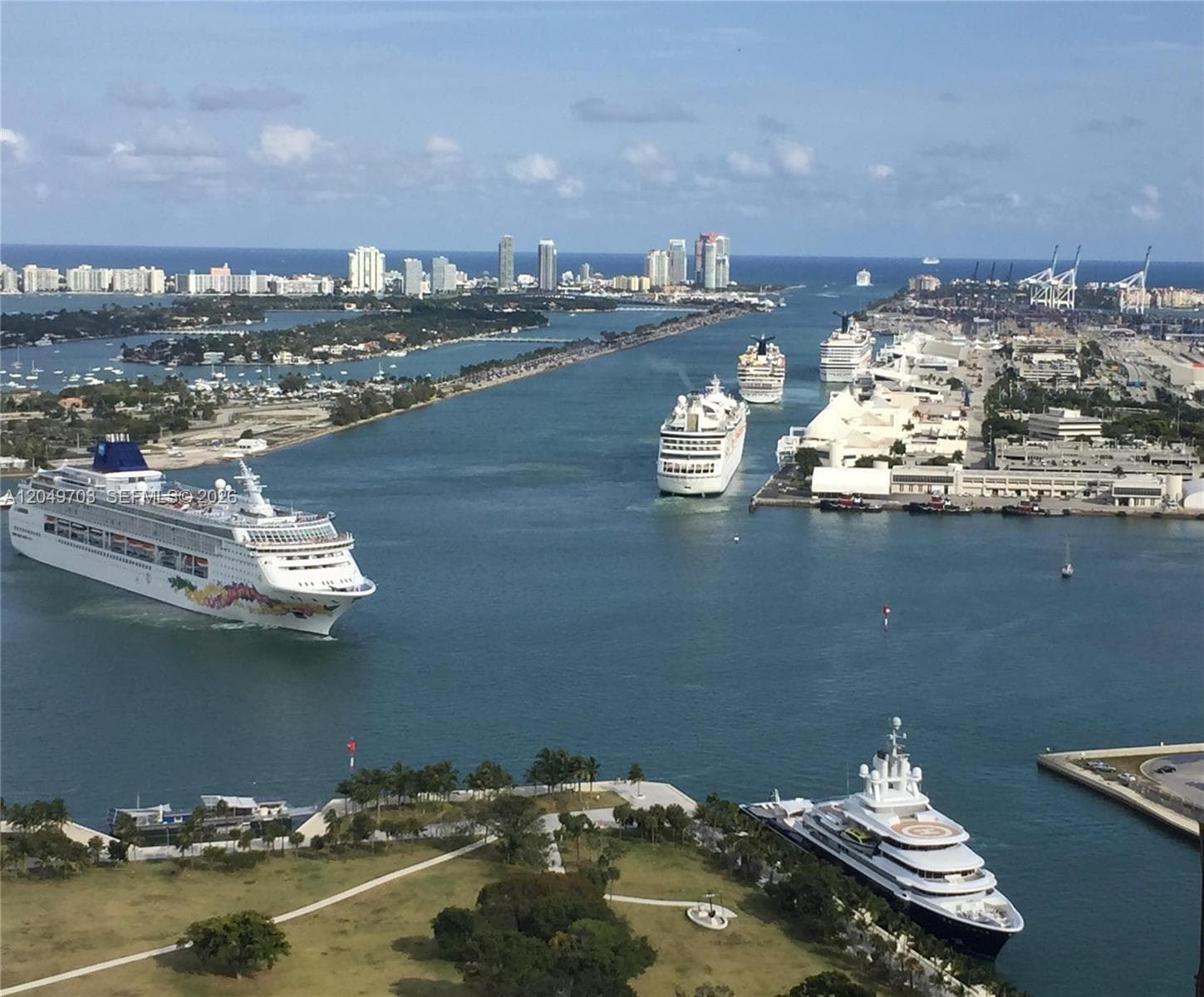 1040 Biscayne Blvd # 3802, Miami, FL 33132 photo 4