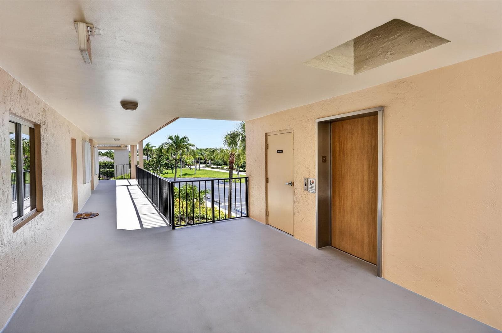 275 Palm Avenue # D, Jupiter, FL 33477 photo 2