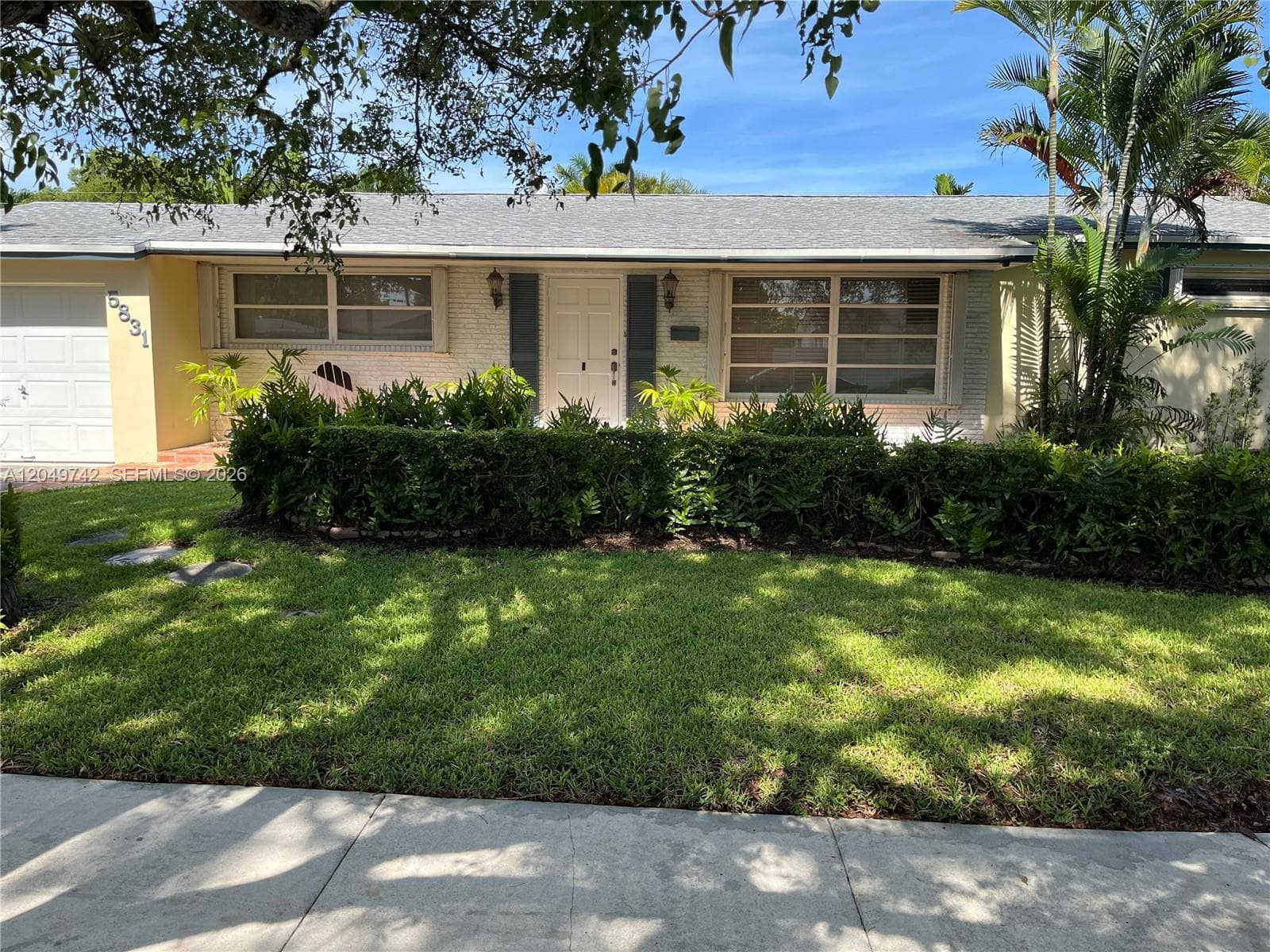 5831 SW 89th Ct, Miami, FL 33173