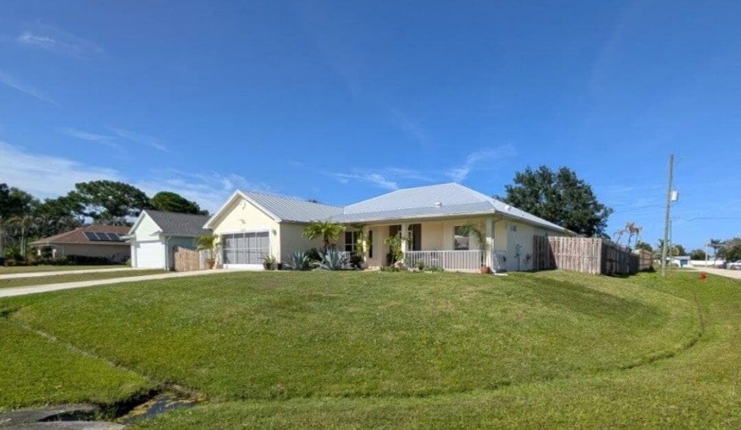 2097 SW Larchmont Lane, Port St. Lucie, FL 34984 photo 3