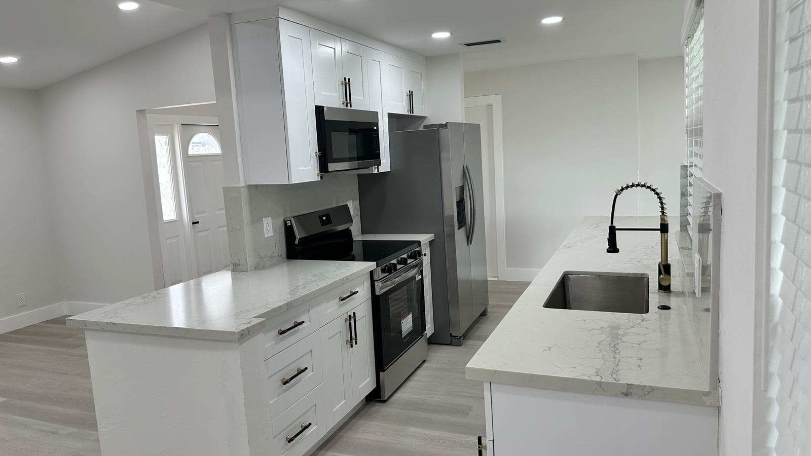 3261 SW 4th Street, Deerfield Beach, FL 33442 photo 3