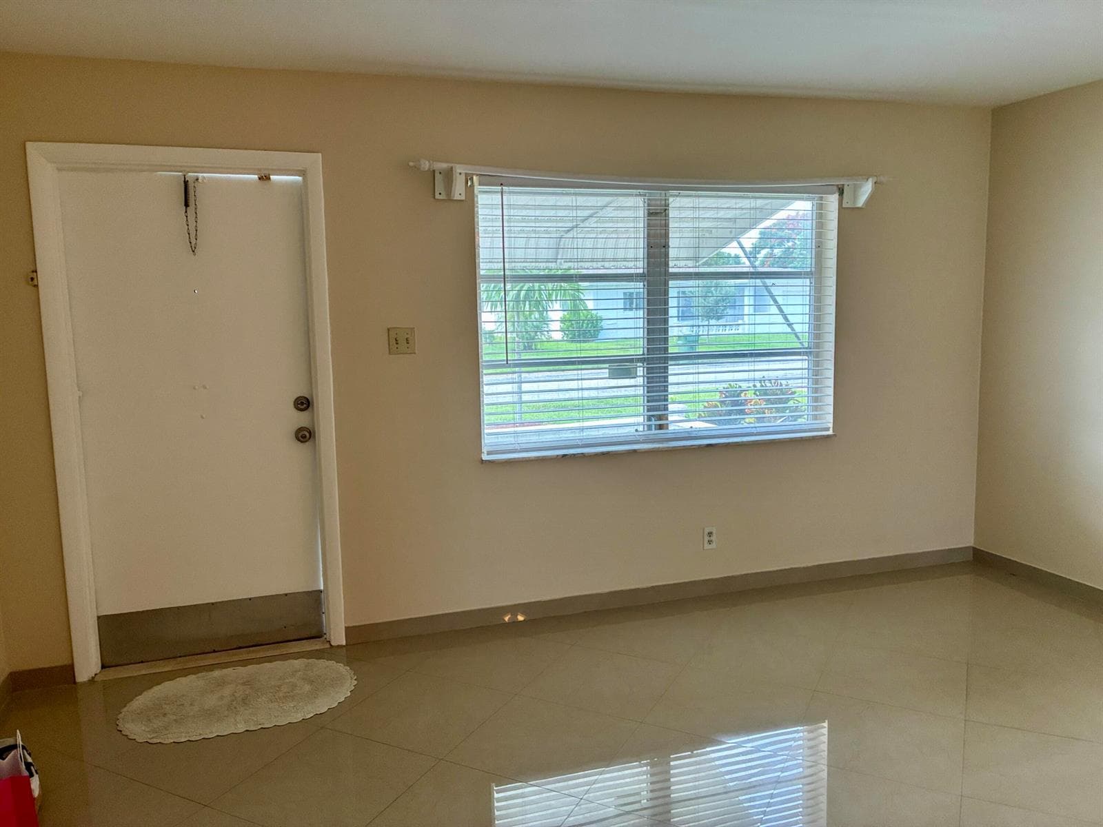7470 NW 7th Place, Margate, FL 33063 photo 2