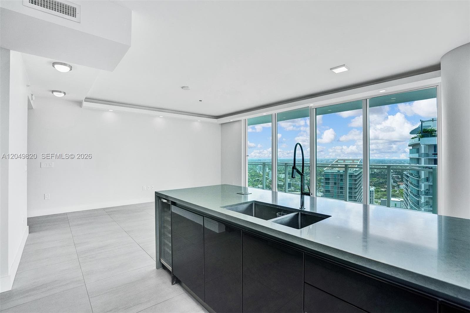 1080 Brickell Ave # 4109, Miami, FL 33131 photo 2