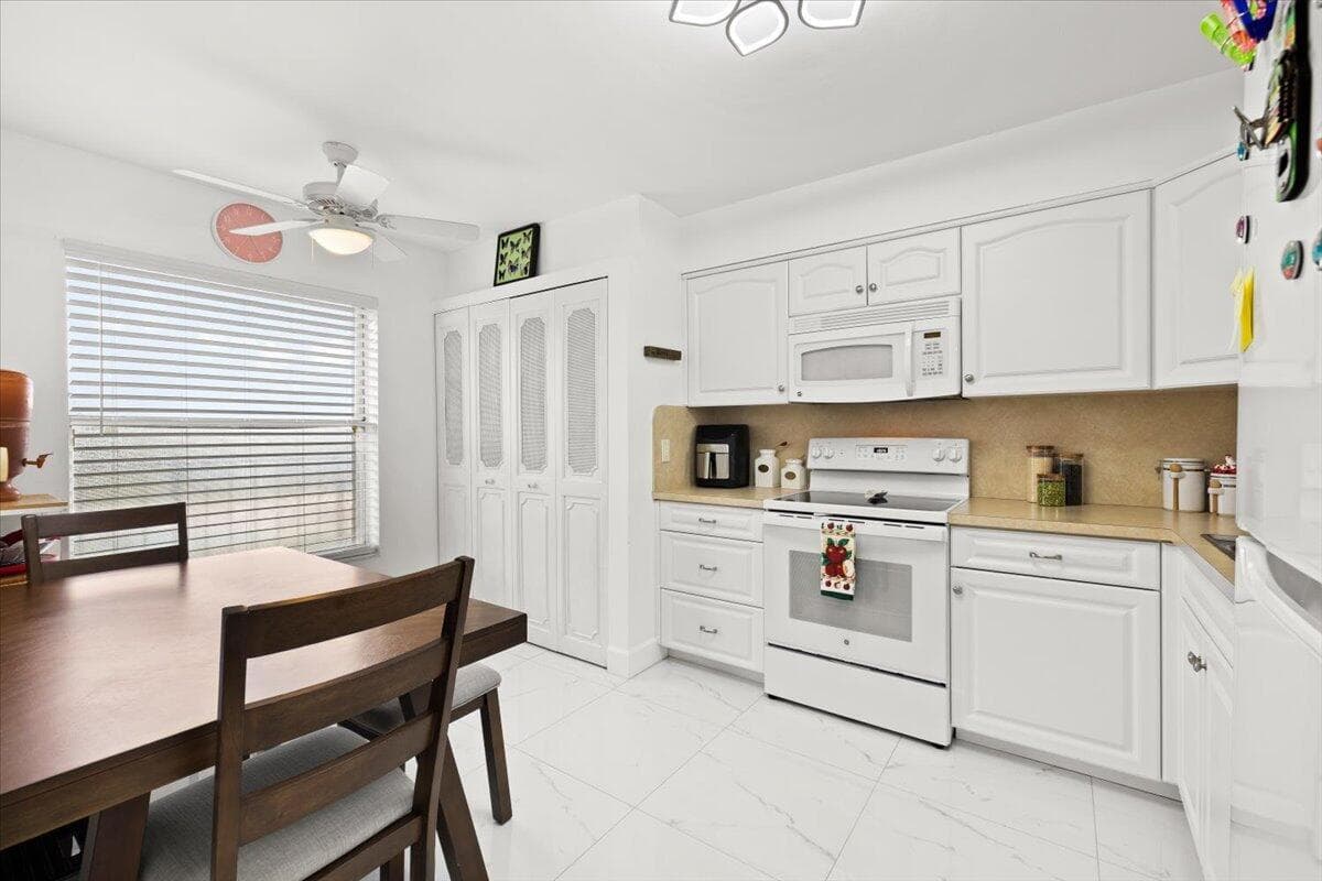 4550 NW 18th Avenue # 406, Deerfield Beach, FL 33064 photo 4