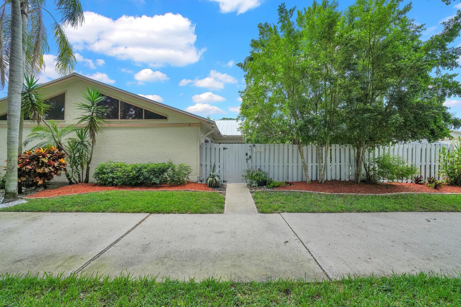 8850 Ranta Court # D, Boynton Beach, FL 33436