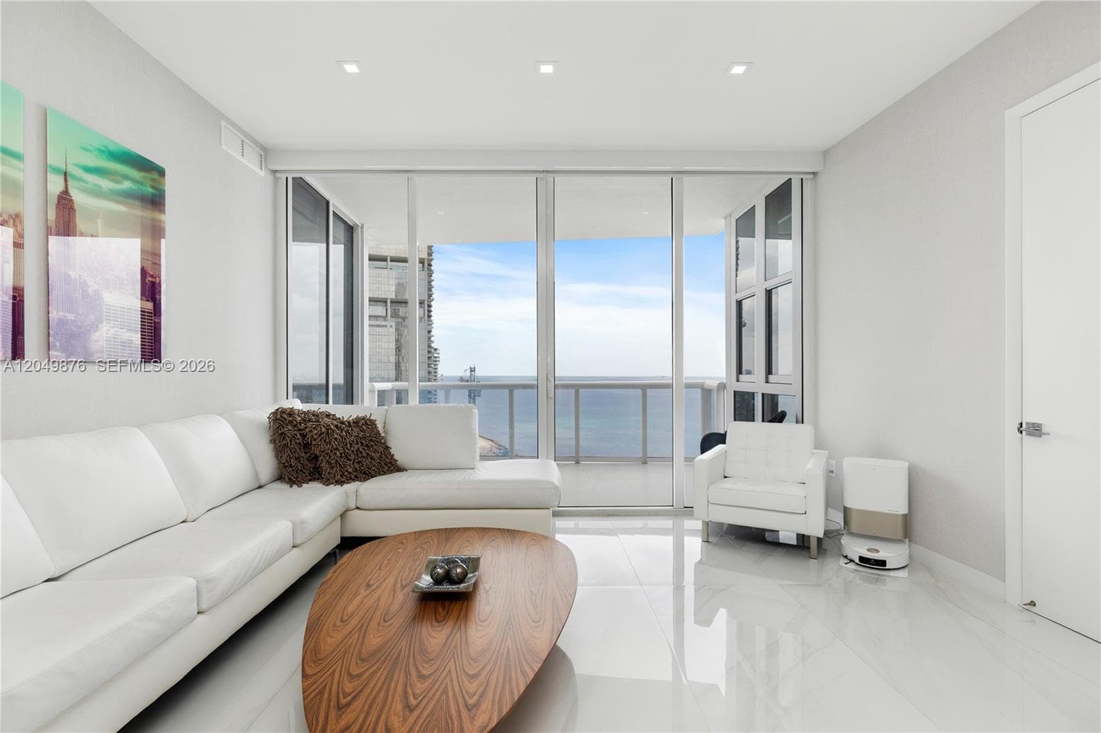 18201 Collins Ave # 3504, Sunny Isles Beach, FL 33160 photo 2