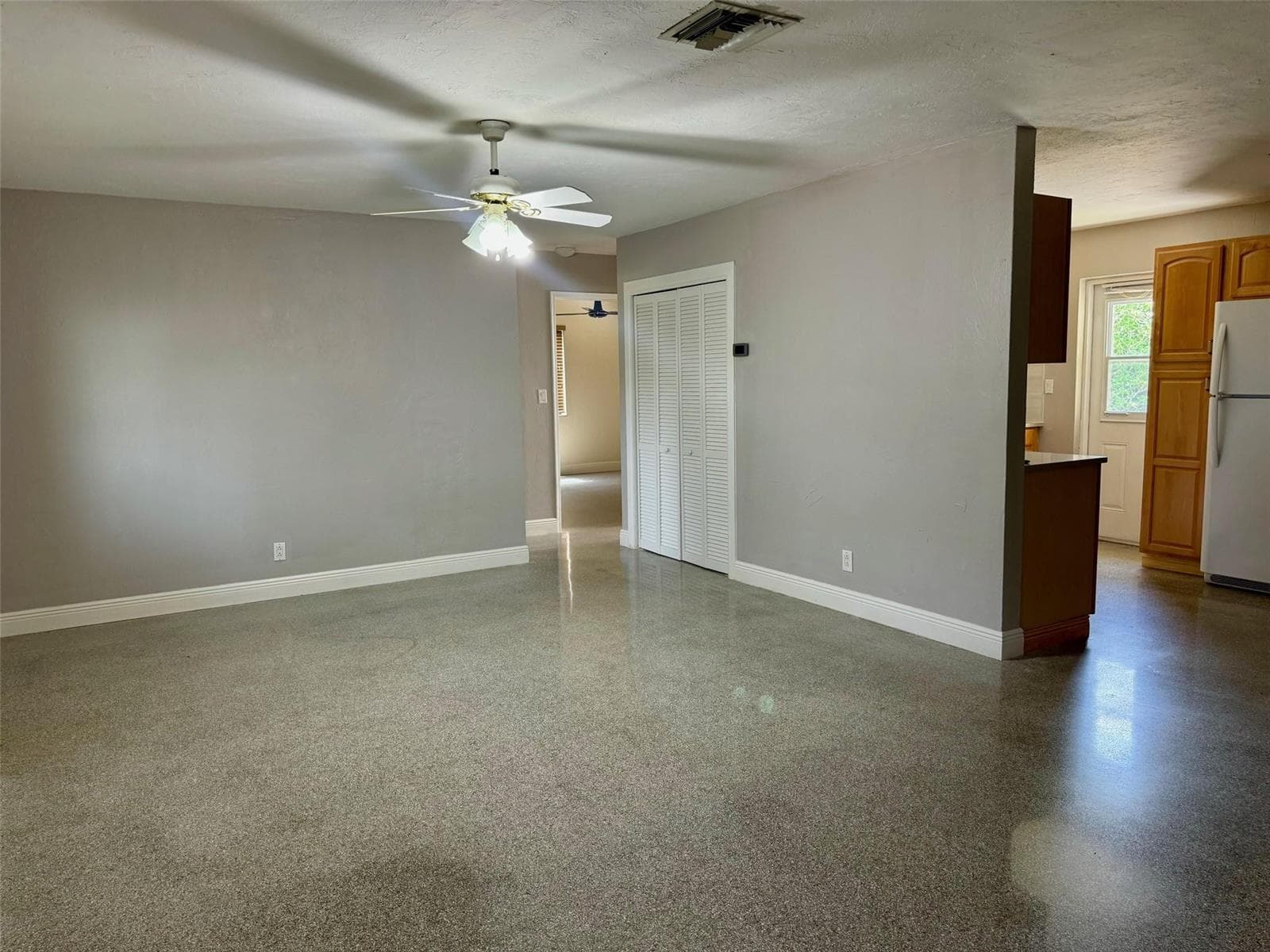 2624 NE 8th Court, Pompano Beach, FL 33062 photo 3