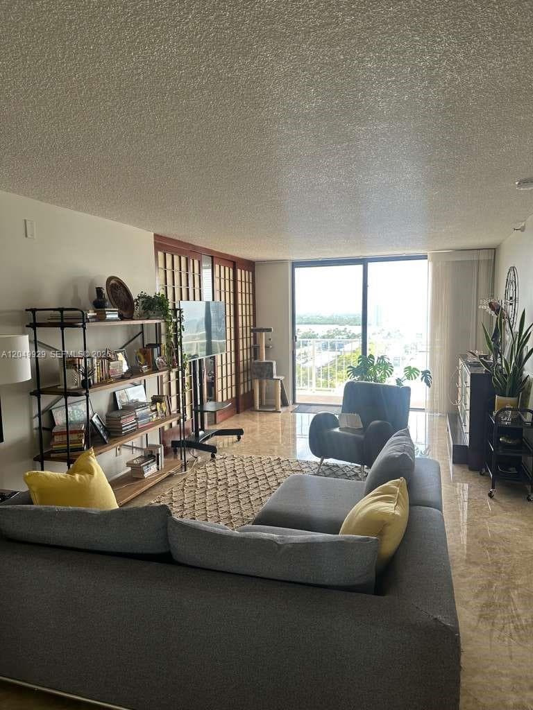 290 174th St # 2207, Sunny Isles Beach, FL 33160 photo 4
