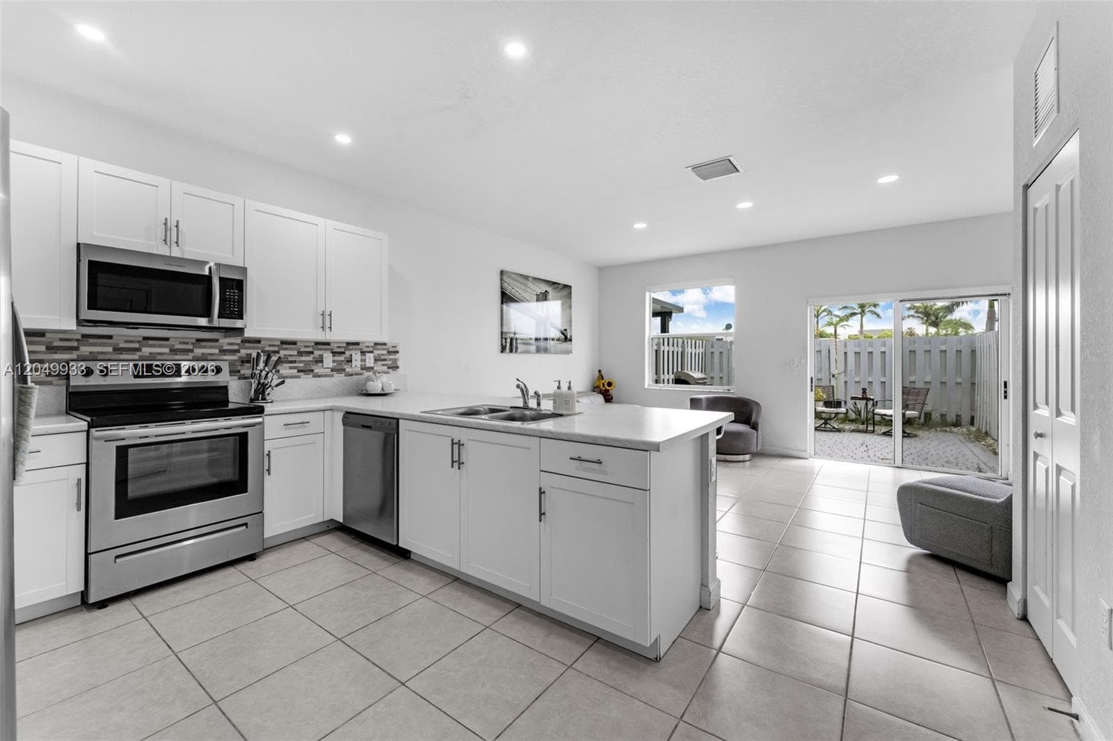 1461 SE 26th Rd, Homestead, FL 33035 photo 4