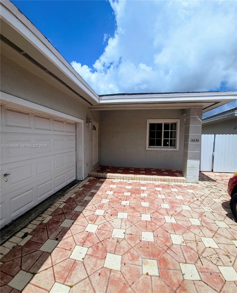 14236 SW 148th Ave, Miami, FL 33196 photo 3