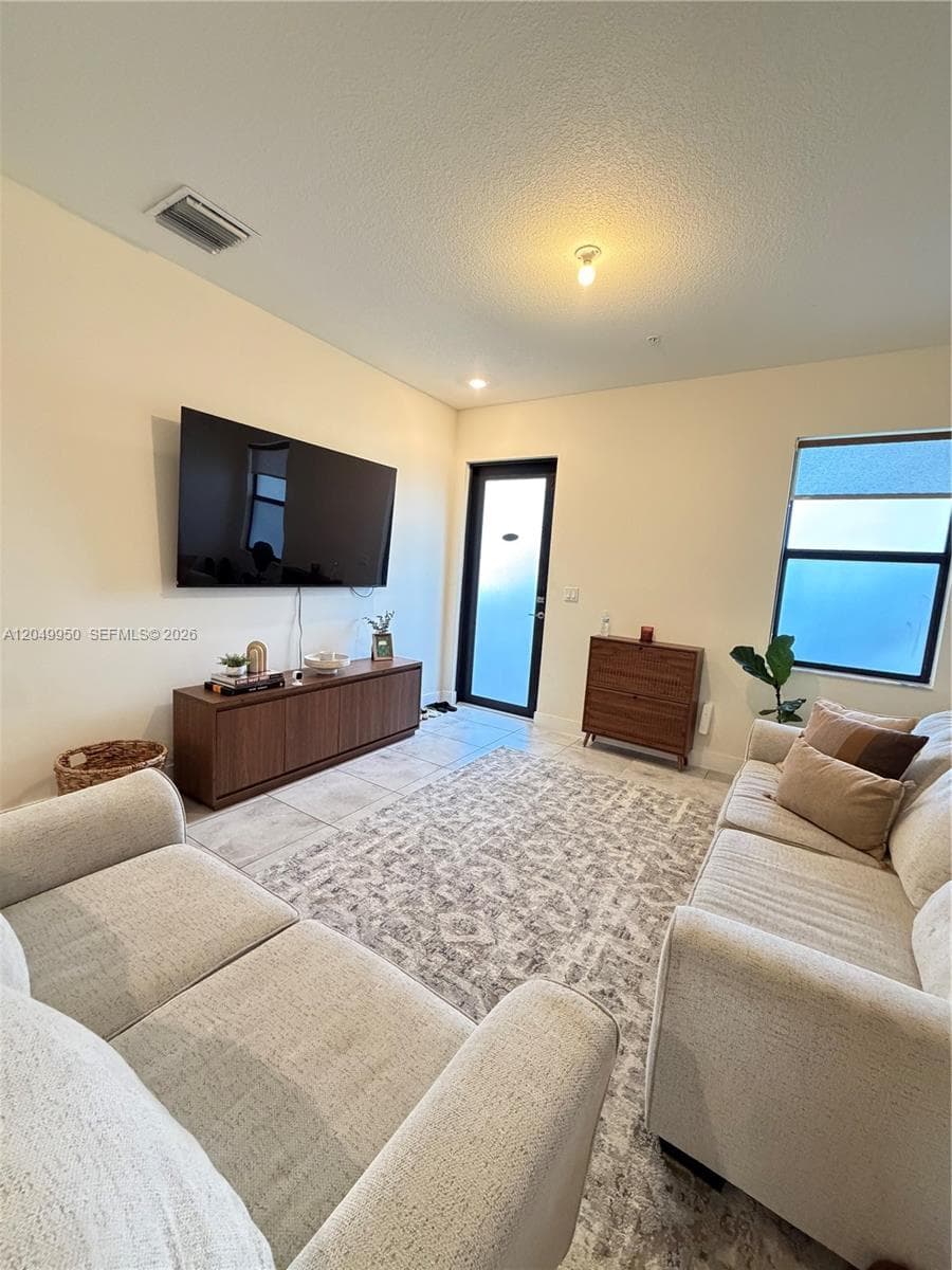 8195 NW 104th Ave # 22, Doral, FL 33178 photo 4