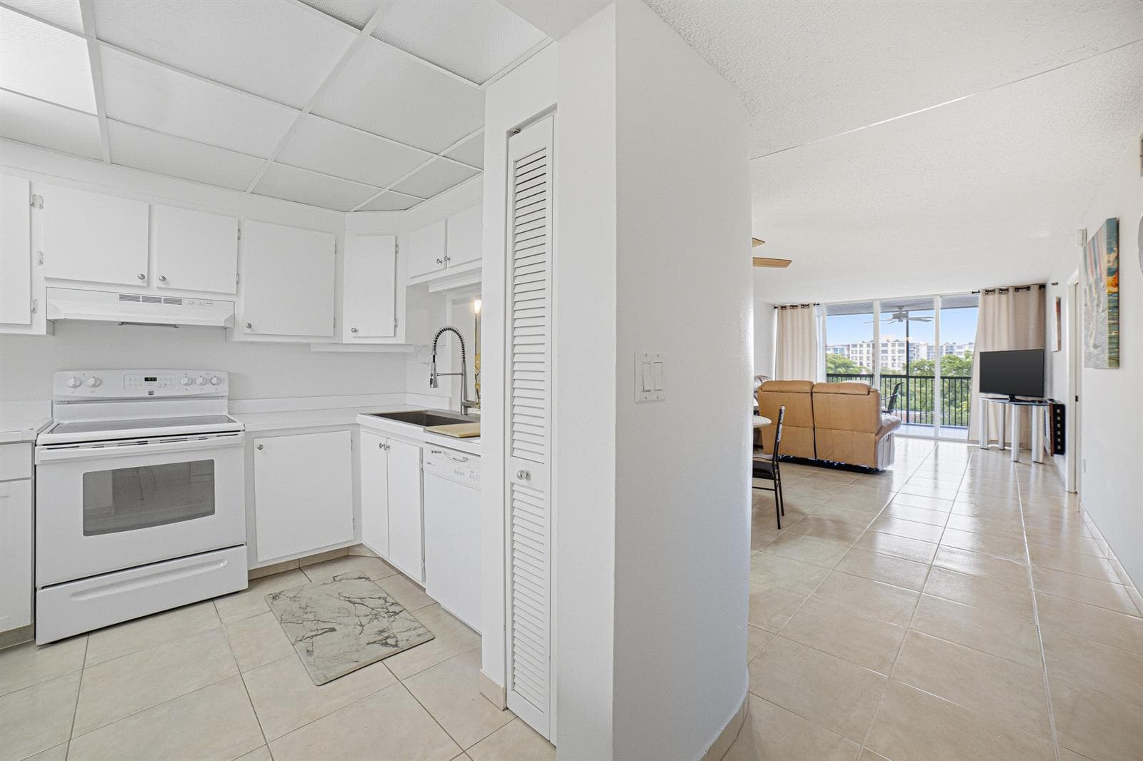 3940 Inverrary Boulevard # 603-a, Lauderhill, FL 33319 photo 3