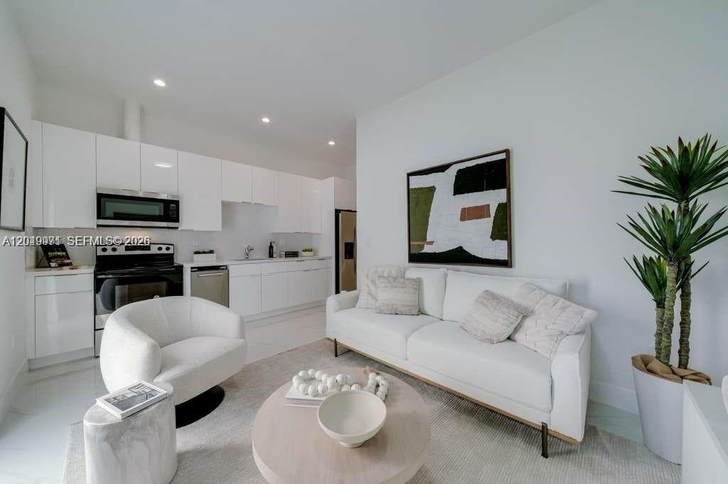 2936 NW 27th St # 2936, Miami, FL 33142 photo 2