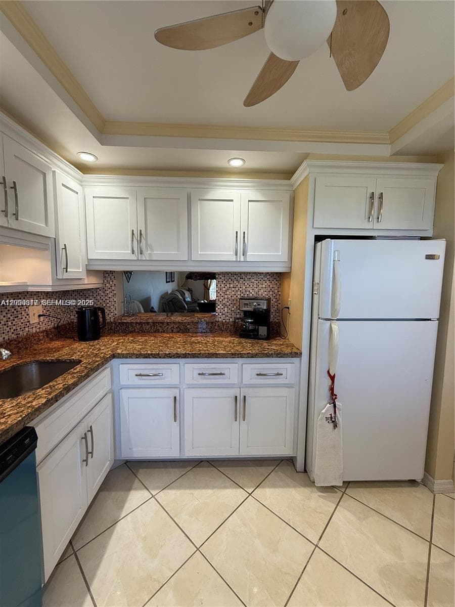 4800 Hillcrest Ln # 511, Hollywood, FL 33021 photo 2