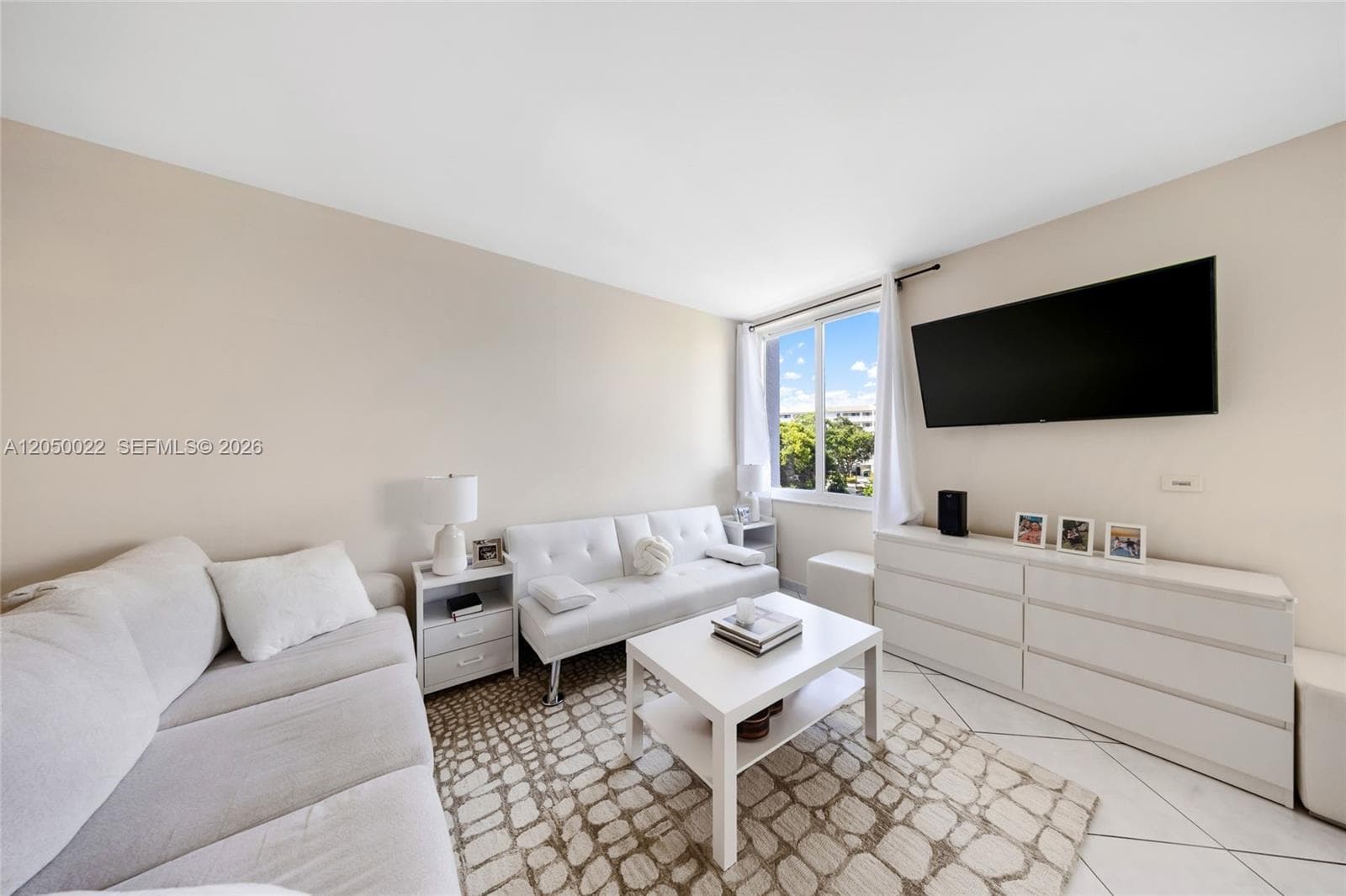 250 180th Dr # 352, Sunny Isles Beach, FL 33160 photo 3