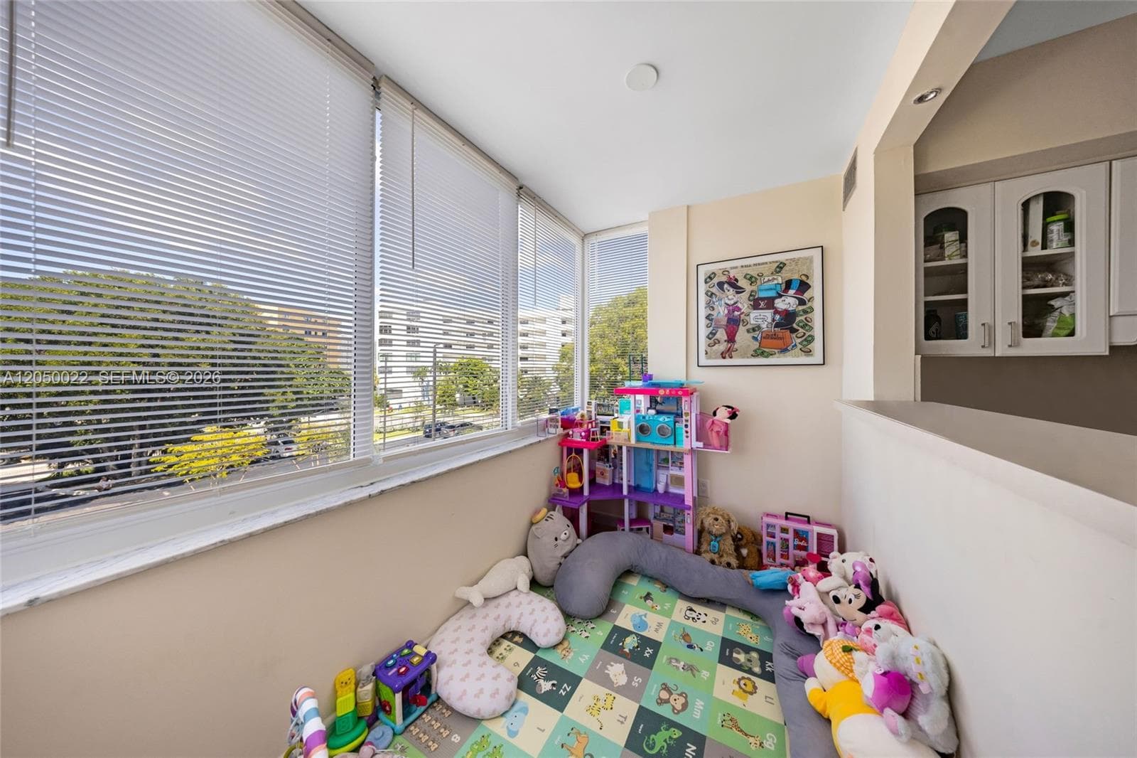 250 180th Dr # 352, Sunny Isles Beach, FL 33160 photo 5