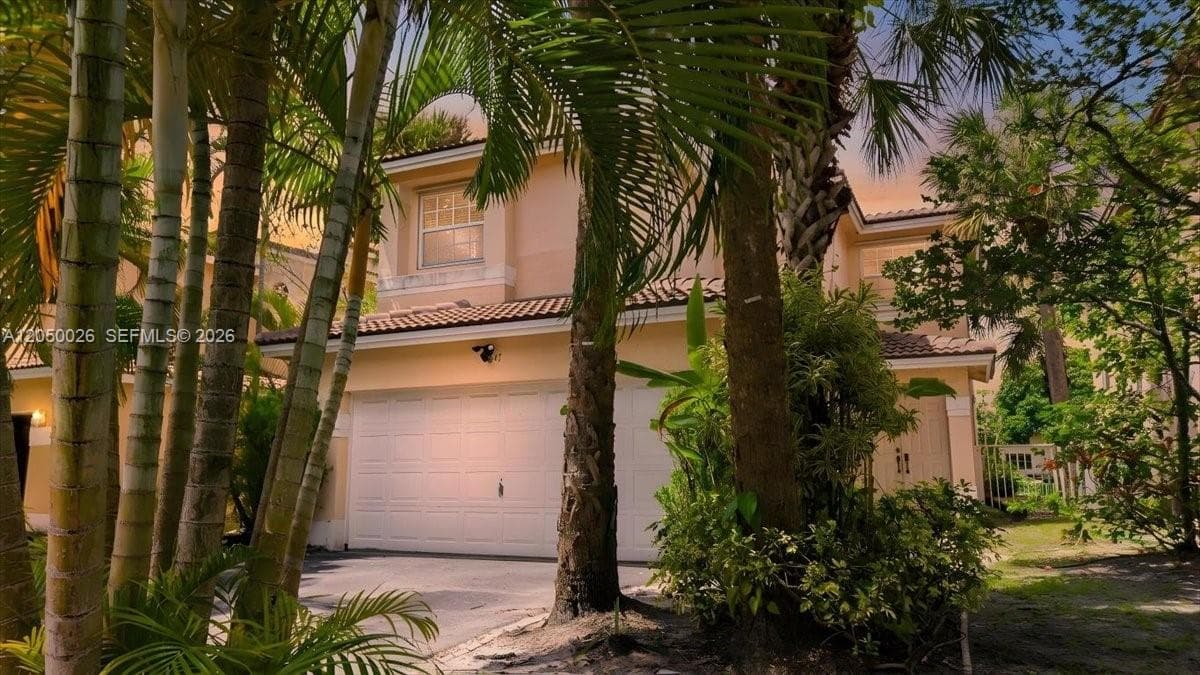 9847 Fairway Cove Ln, Plantation, FL 33324 photo 2