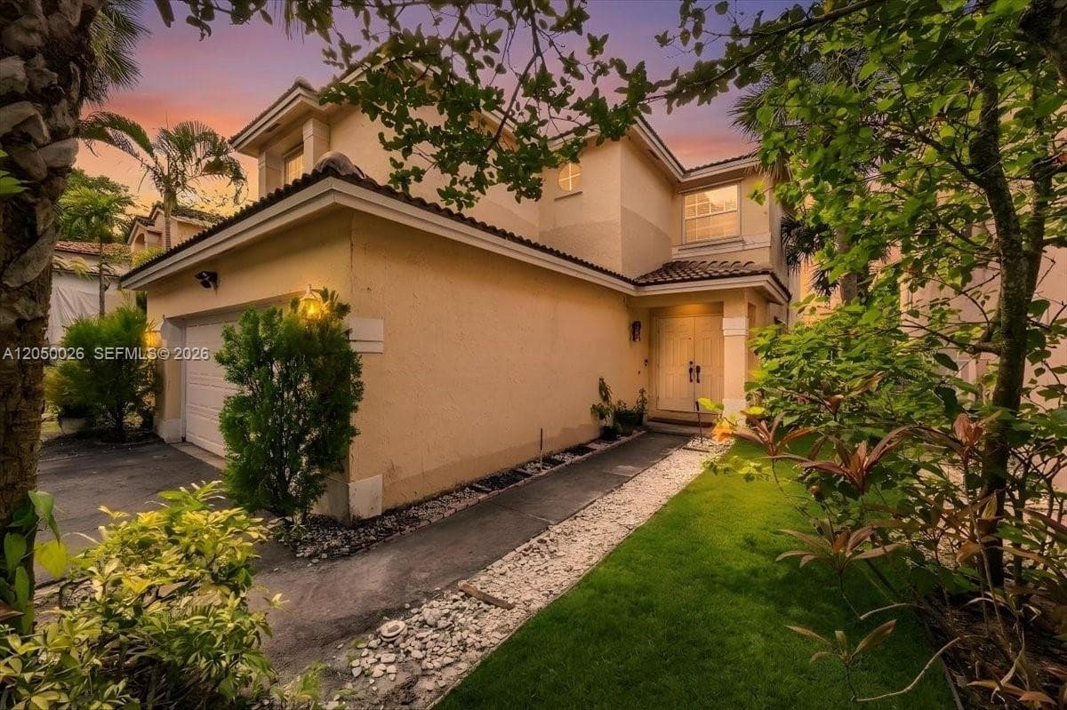 9847 Fairway Cove Ln, Plantation, FL 33324 photo 3