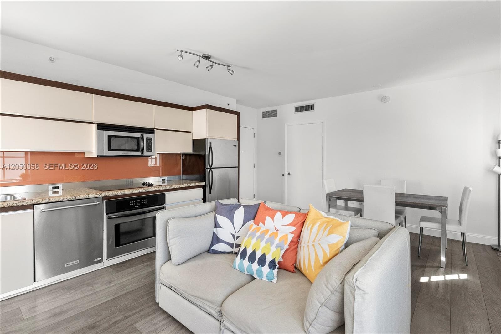 435 21st St # 318, Miami Beach, FL 33139 photo 3