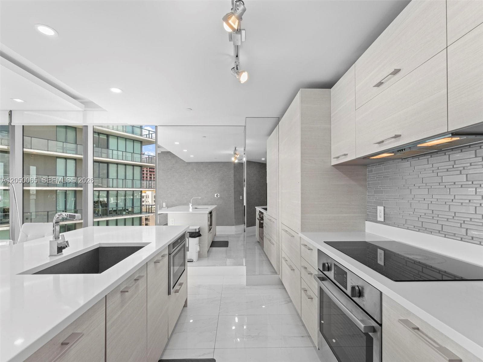 650 NE 32nd St # 1201, Miami, FL 33137 photo 4