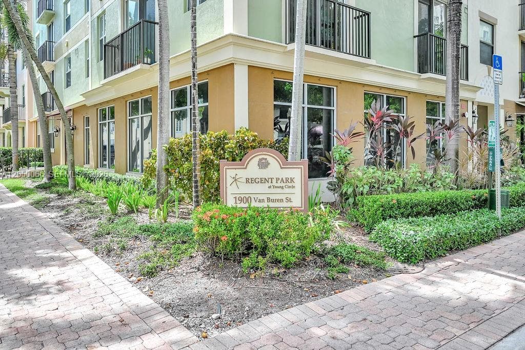 1900 Van Buren St # 201B, Hollywood, FL 33020