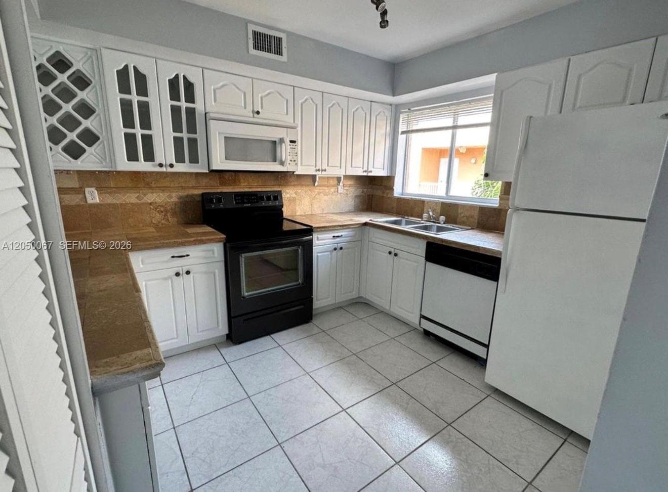 14909 SW 80th St # 205, Miami, FL 33193 photo 4