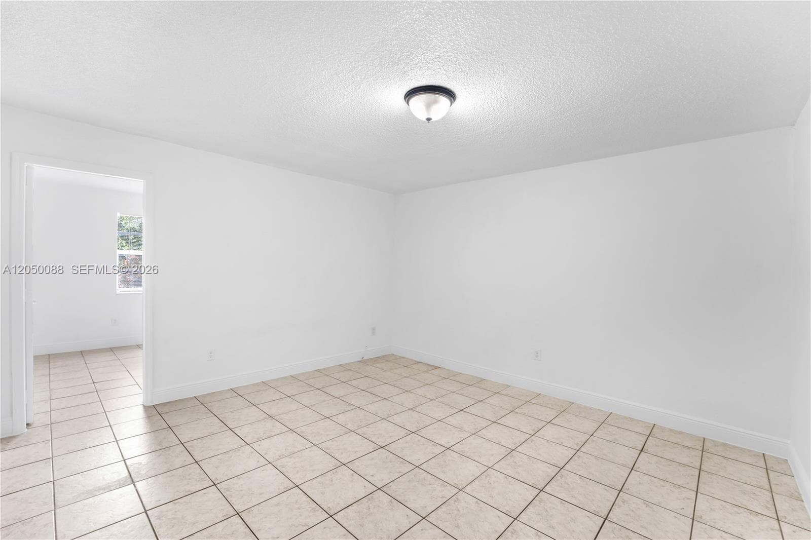 1305 W 53rd St # 420, Hialeah, FL 33012 photo 4