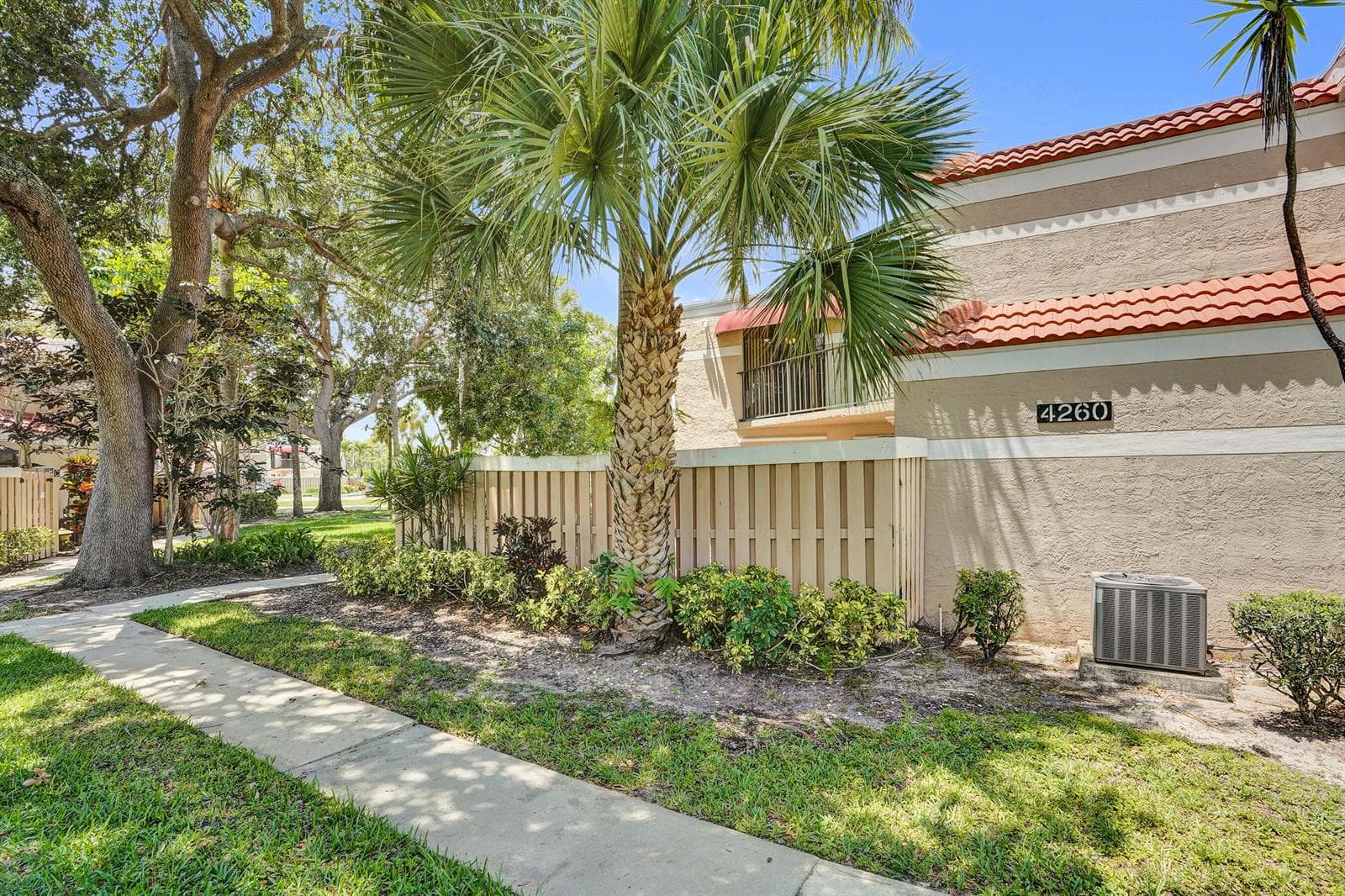 4260 Village Drive # D, Delray Beach, FL 33445 photo 2
