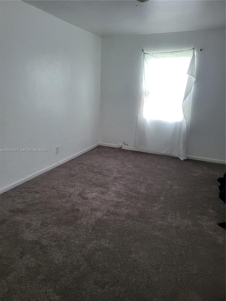 755 NW 84th St, Miami, FL 33150 photo 4