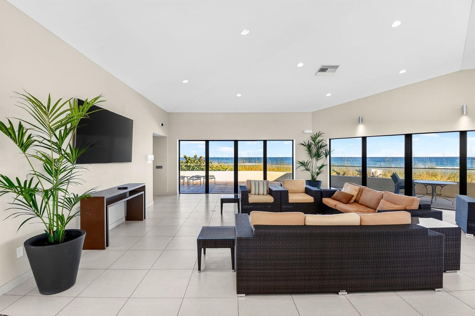 5540 N Ocean Drive # 1c, Singer Island, FL 33404 photo 5