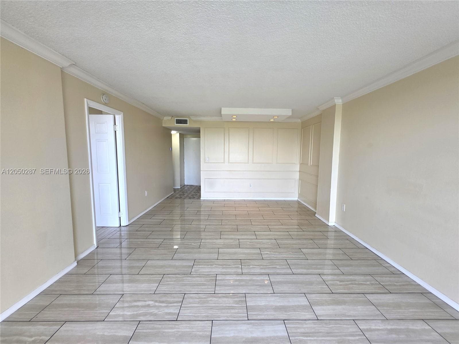 15600 NW 7th Ave # 511, Miami, FL 33169 photo 2