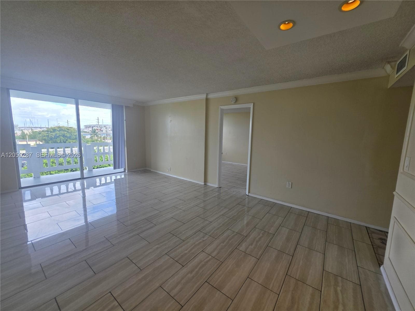 15600 NW 7th Ave # 511, Miami, FL 33169 photo 3