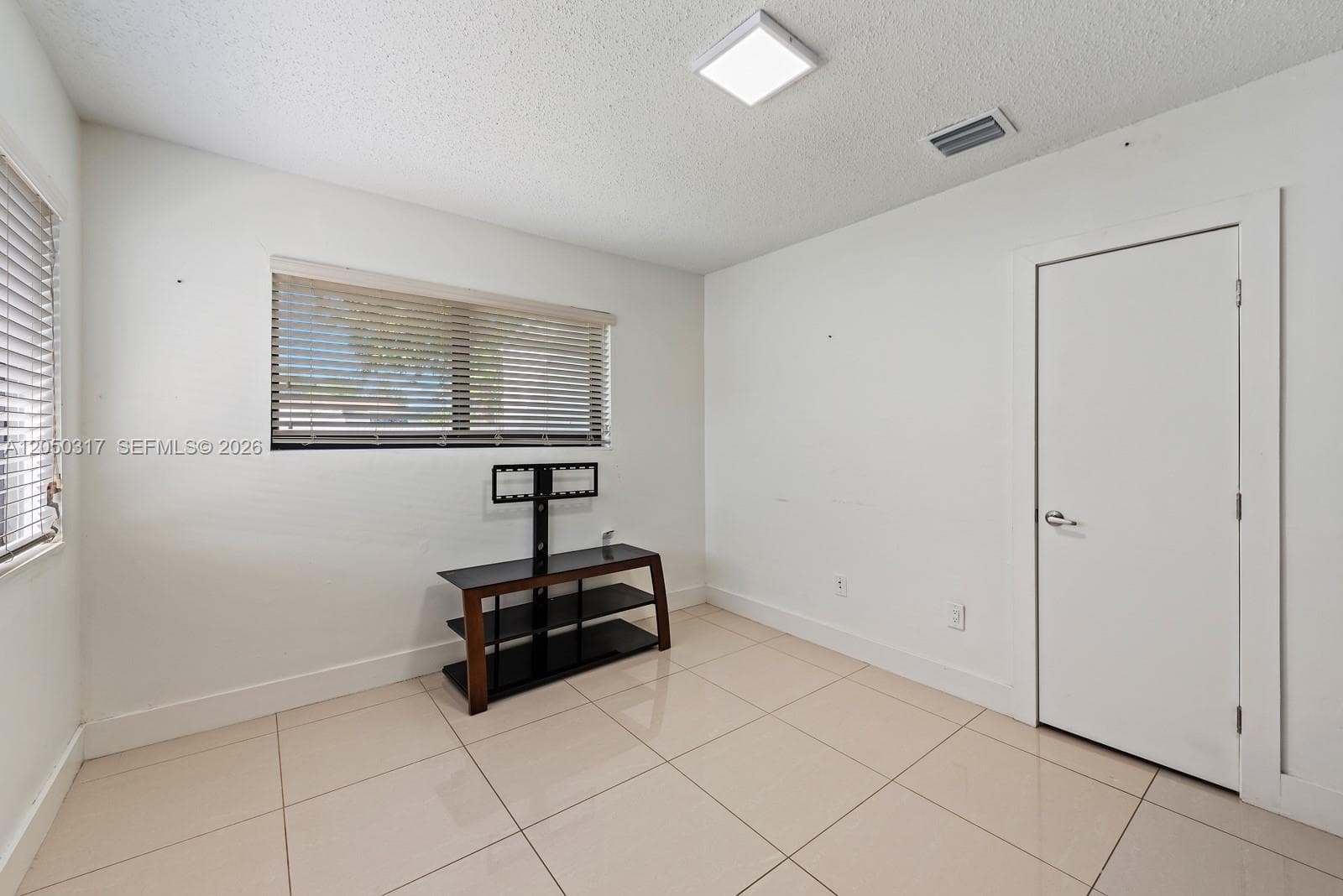 1911 NW 30th St # 3, Miami, FL 33142 photo 2
