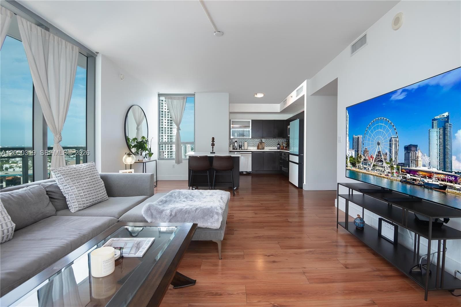 90 SW 3rd St # 2113, Miami, FL 33130