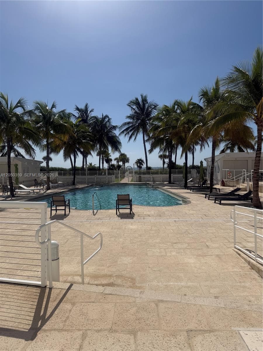 4925 Collins Ave # 2D, Miami Beach, FL 33140