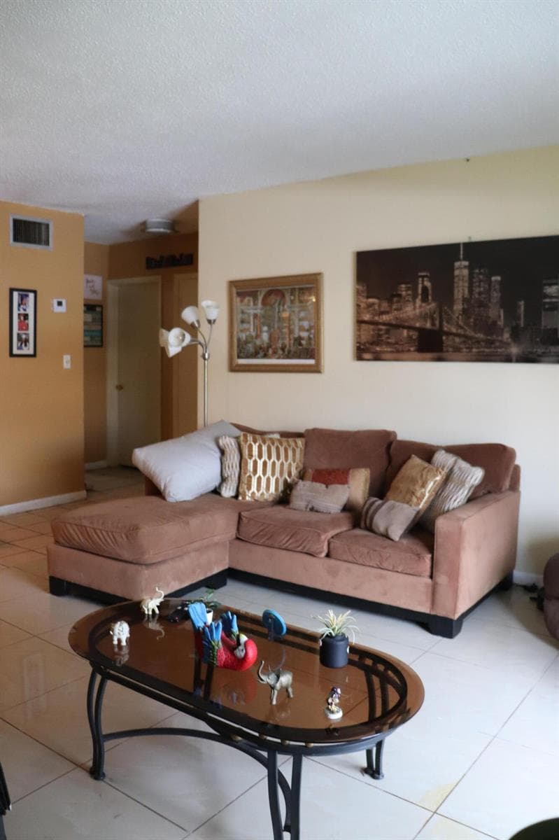 20500 NW 7th Avenue # 8, Miami Gardens, FL 33169 photo 2