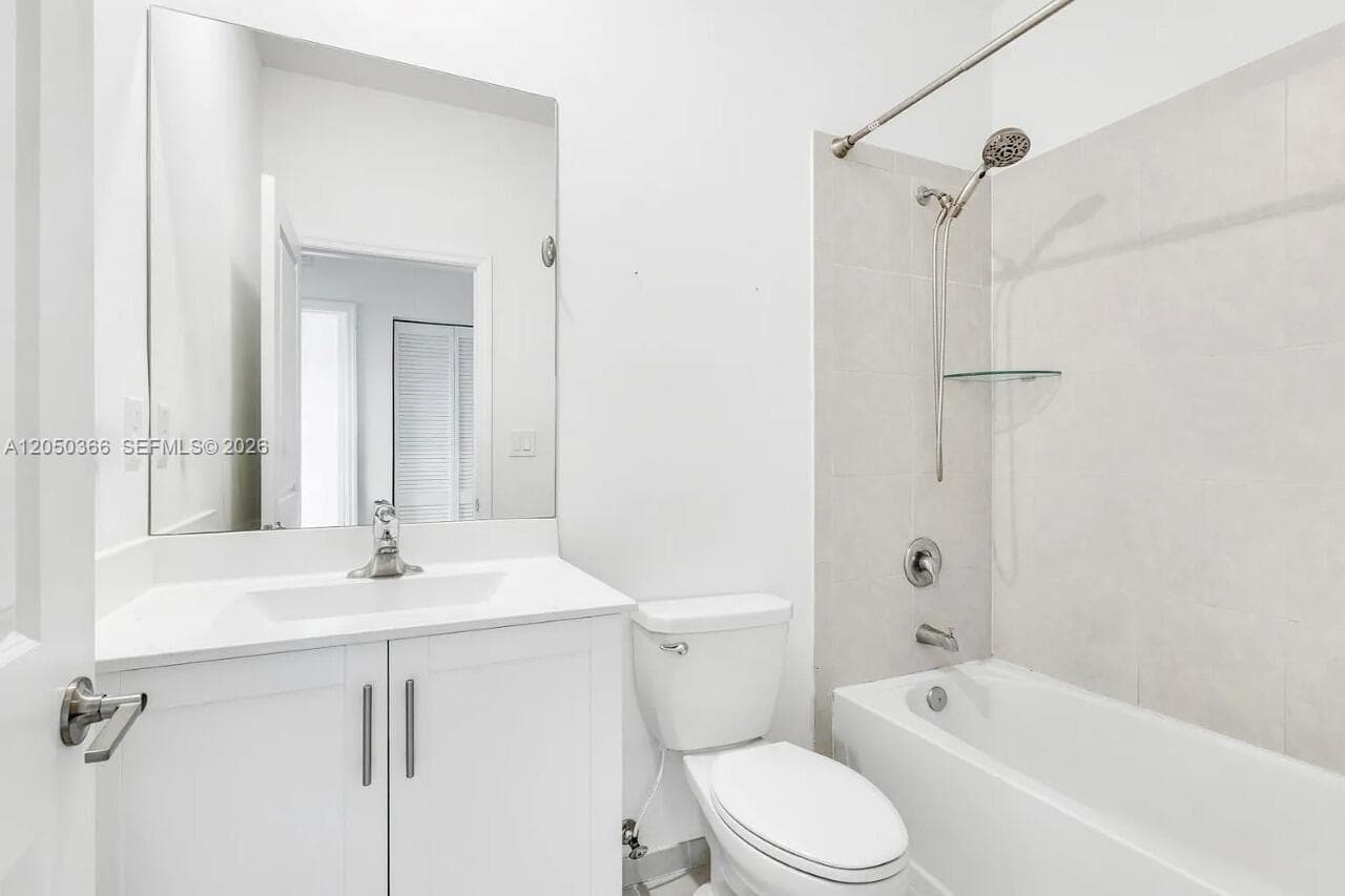 21071 NE 8th Ave # 21071, Miami, FL 33179