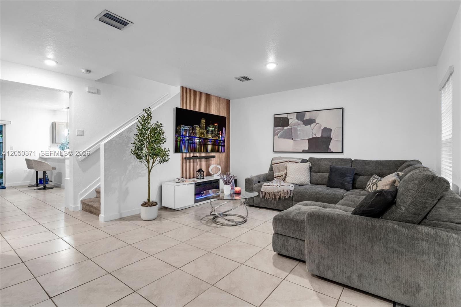 533 NE 5th Pl, Florida City, FL 33034 photo 3