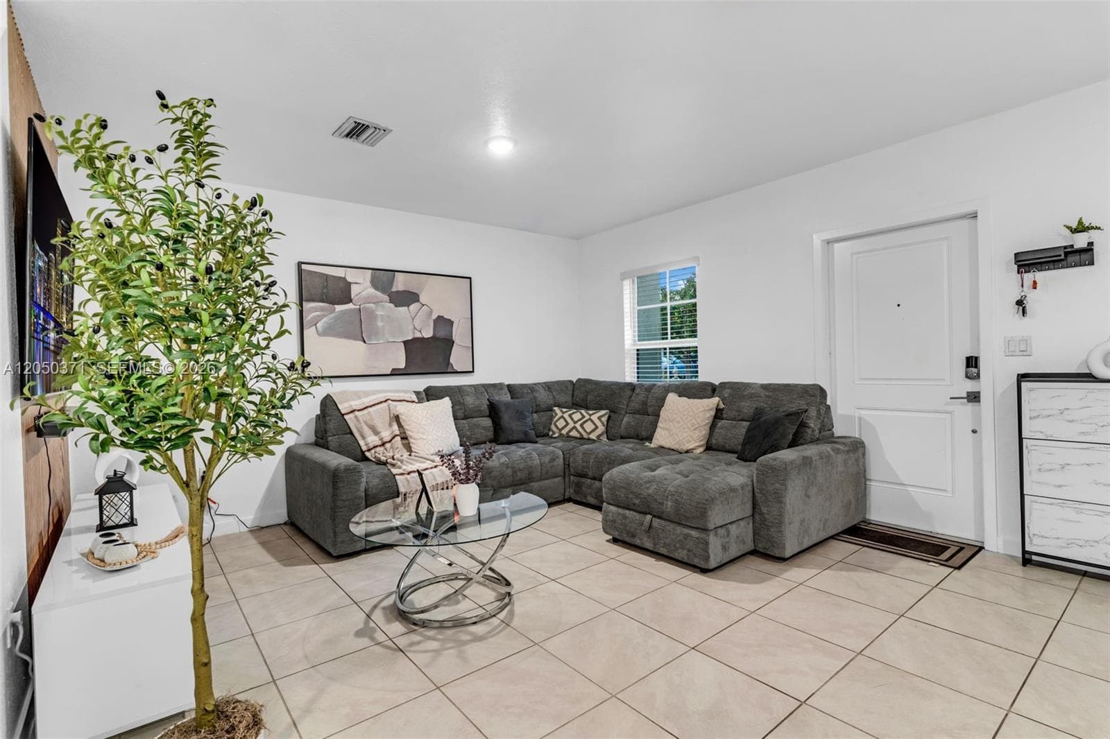 533 NE 5th Pl, Florida City, FL 33034 photo 4