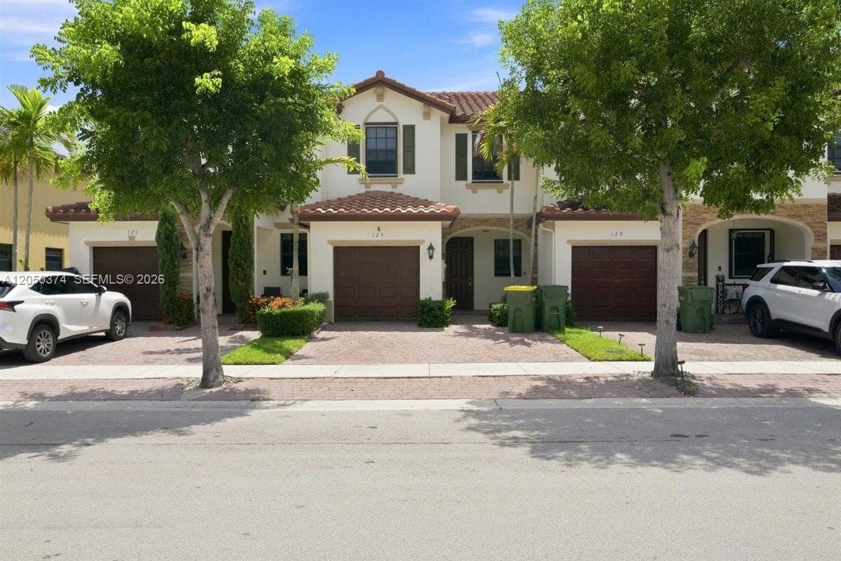 125 SE 34th Ter, Homestead, FL 33033 photo 2