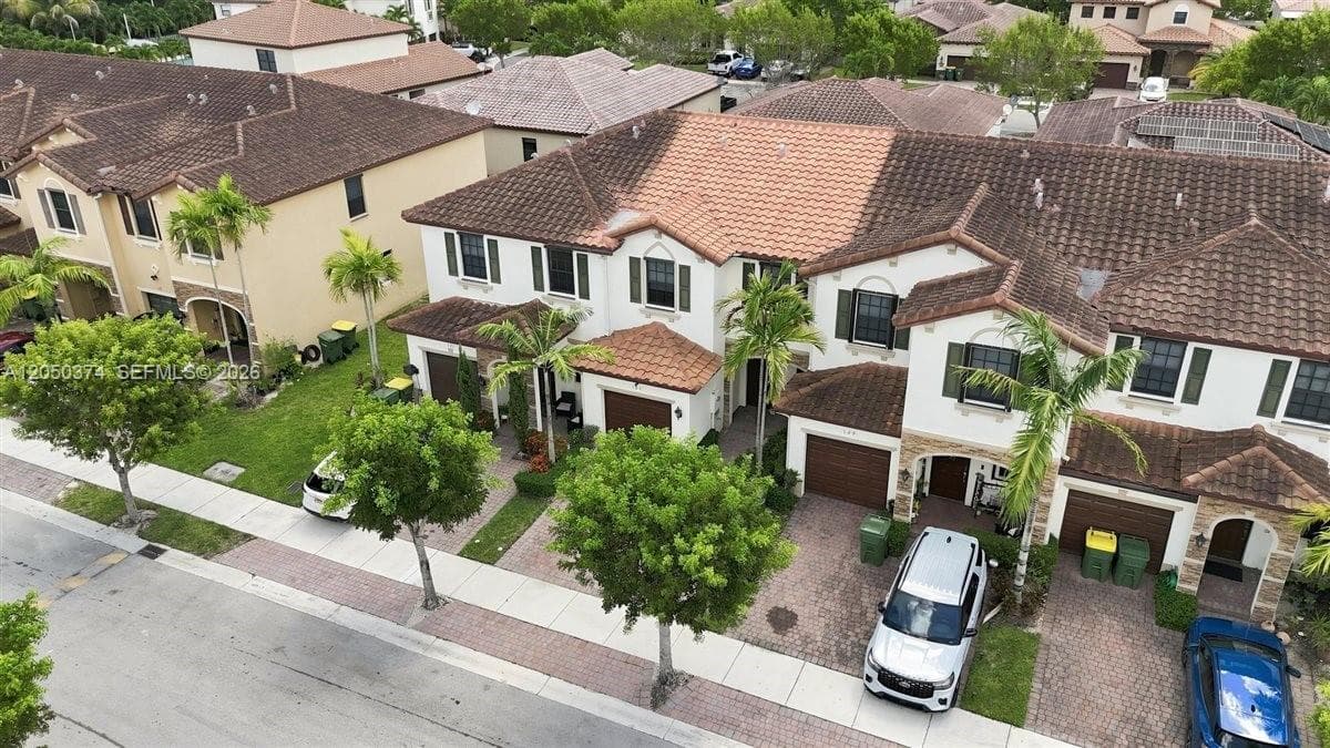 125 SE 34th Ter, Homestead, FL 33033 photo 3