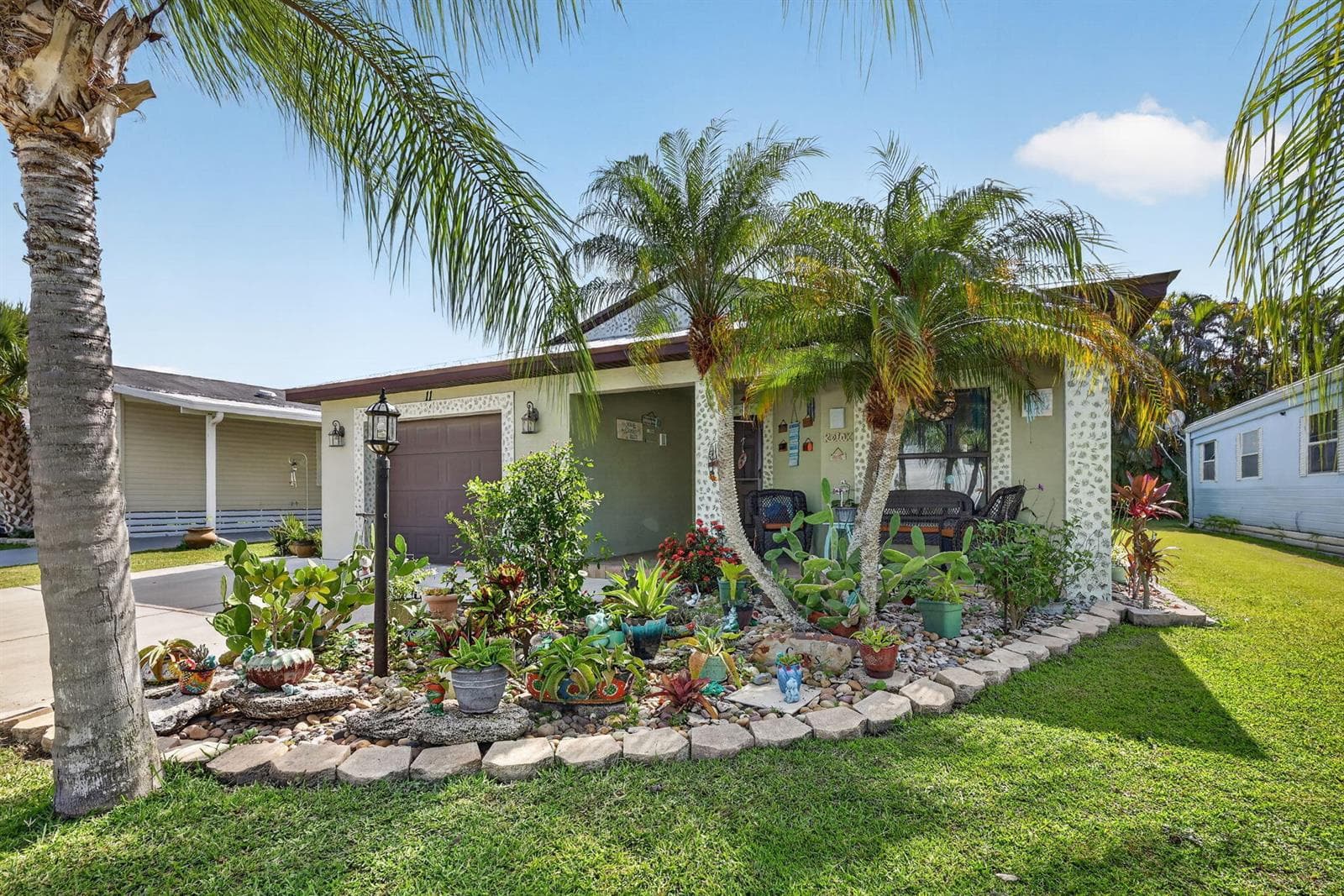 11 SE Flamenco Way, Port St. Lucie, FL 34952 photo 2