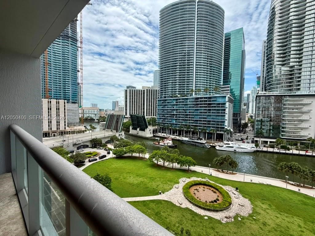 475 Brickell Ave # 1012, Miami, FL 33131 photo 3