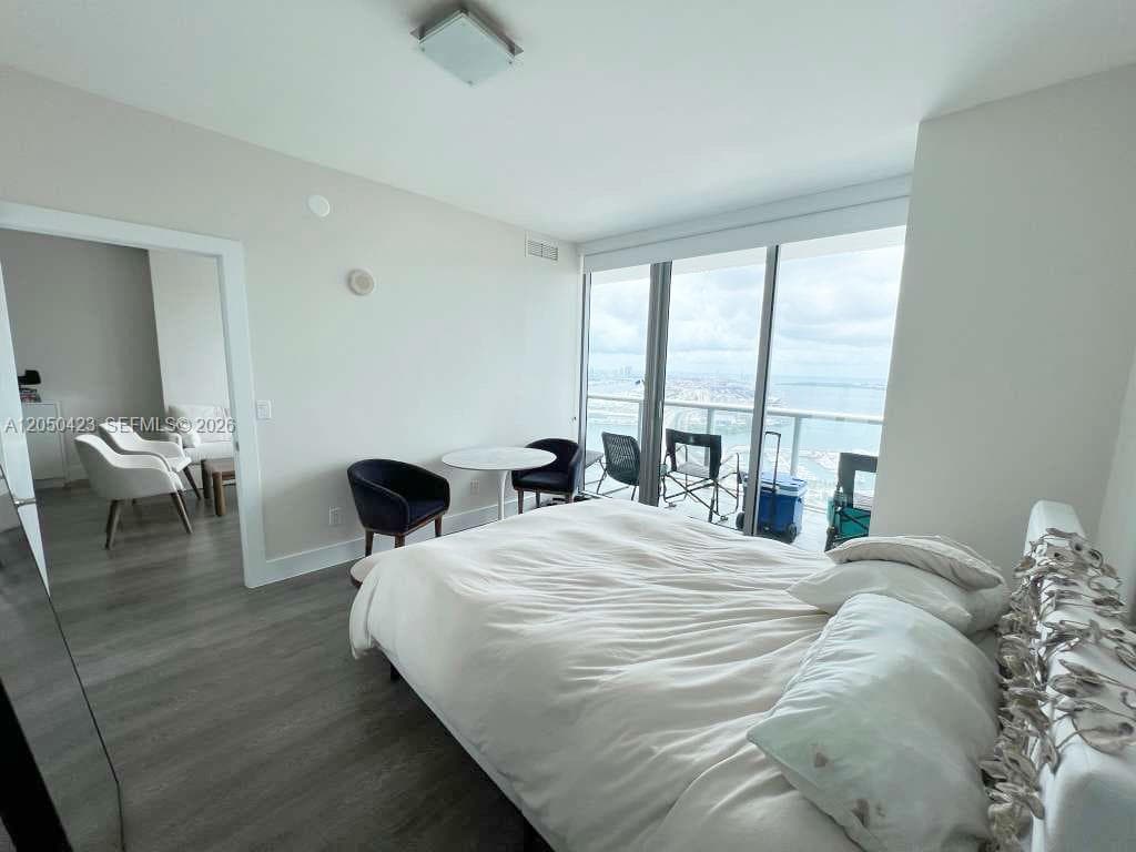 888 Biscayne Blvd # 4005, Miami, FL 33132 photo 5