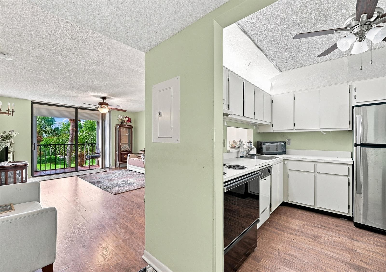5370 Las Verdes Circle # 304, Delray Beach, FL 33484 photo 3