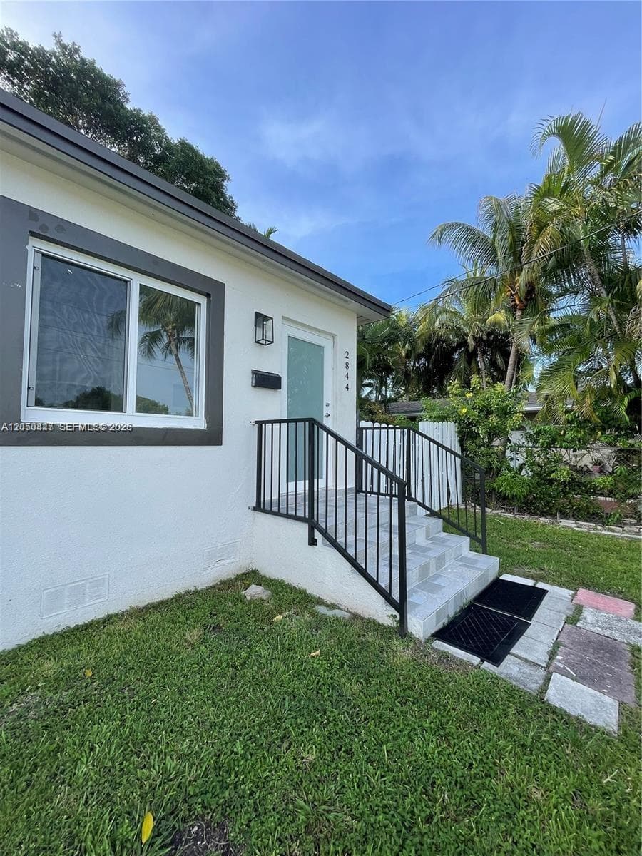 2856 SW 37th Ave # 2856, Miami, FL 33133