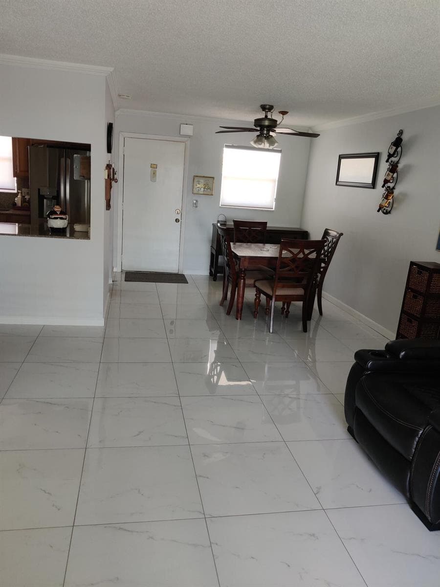 225 Bonnie Boulevard # 405, Palm Springs, FL 33461 photo 3