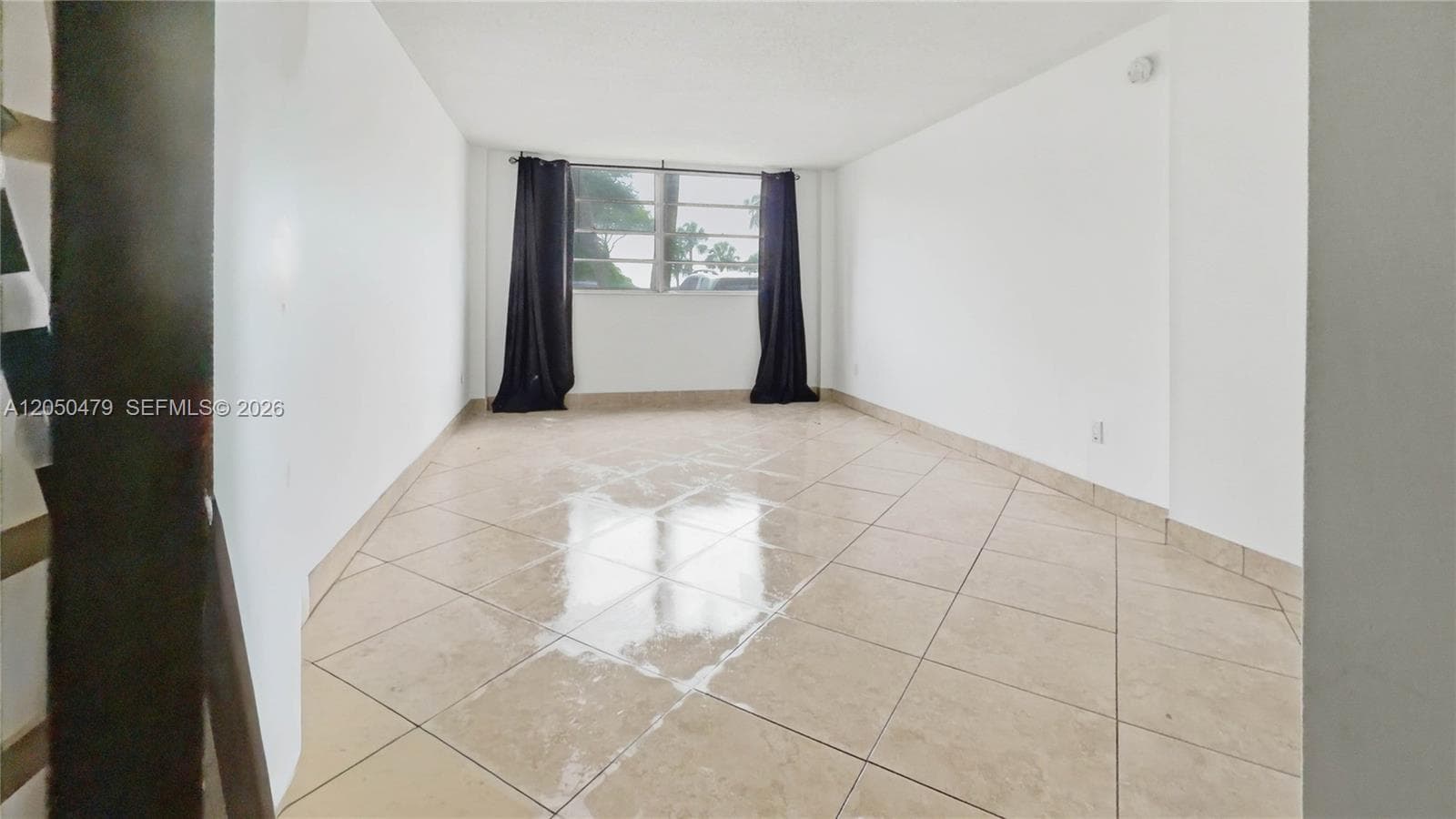 16450 Miami Dr # 103, North Miami Beach, FL 33162 photo 5